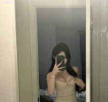 小涵 160. 45kg 34D 23歲