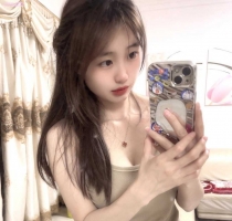 米桃 157cm D奶 44kg 21歲