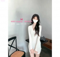 妹妹 160cm-21歲-C奶-45kg 甜美外型 看她笑容超療癒