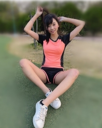 小草 160cm.46kg.D杯.21歲   甜美學生 #大學系花  小臉蛋