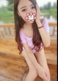 身材纖細，骨感類型女生雲兒  155，45，B杯，22歲