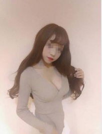 喬恩 164.F杯.24歲.49kg  可愛大奶補習老師  沒有男友 欲女型