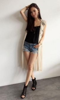安貝   165 45 B  22歲  骨感修直美腿 外表和服務都不錯喔  體...