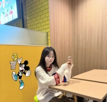 雨雨 164cm / 46kg / D罩杯 / 22歲 #台中