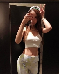 雨棠 164.D.23歲   職業：瑜伽老師  甜美女孩令你心動
