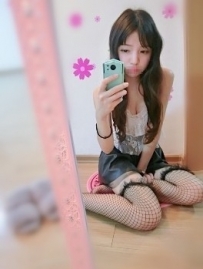 碧婷155 44 C 21歲  嬌小可愛的小姐姐   特別有女友FU很親切...