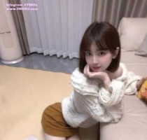 橙子 160  22歲    C奶   44