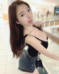 伊靜 162cm E奶 23歲 47kg