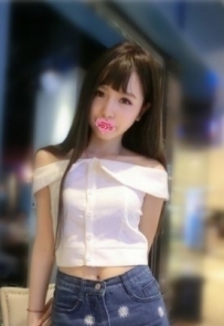蔓蔓  156cm.小C.19y  小隻甜美型  蜜桃胸一手可掌握~
