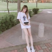 甜雪 168cm.46kg.22歲  甜美清新 很有女友FU