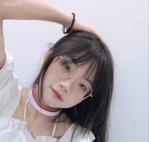 默默：156/C+/44kg/19歲  #台南