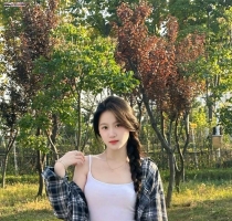 小川  165cm B奶 20歲 46kg  #高雄