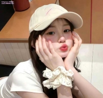 沫茶 158cm C奶 20歲 44kg　