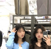 資訊：小青 162cm.46kg.C杯.20歲  164cm.48kg.D杯.21歲