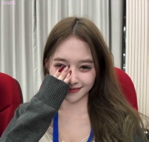 千尋  163cmD奶23歲  身材很讚 讓你不得不愛